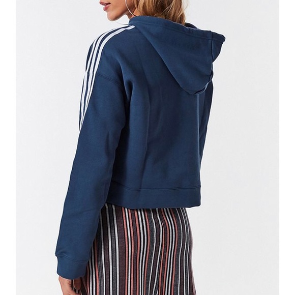 Adidas Original blue cropped trefoil hoodie - Picture 4 of 8